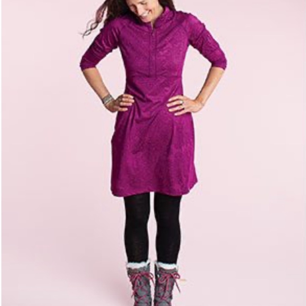 New TITLE NINE Getaway Dress in Magenta/Purple sz S